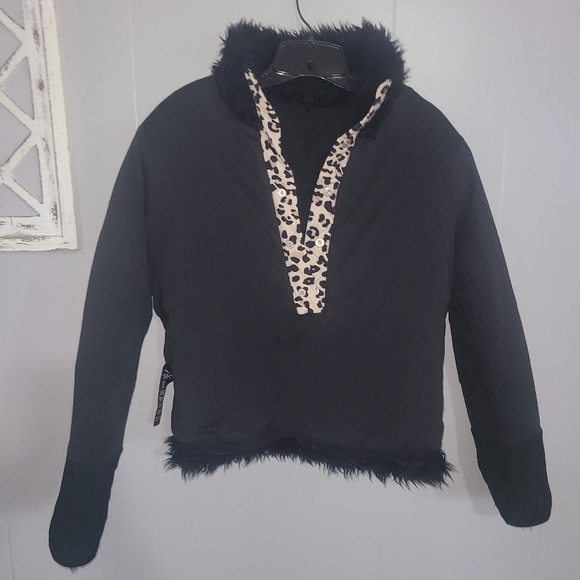 Women's Stance Black Faux Fur & Leopard print Cropped Pullover Jacket Size Med - Picture 9 of 10
